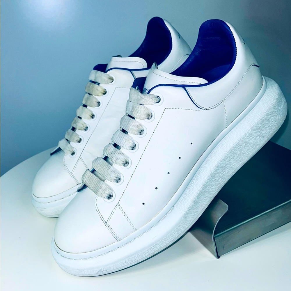 Women’s Alexander McQueen OSsneakers, white w/blue trim, 40EUR 9.5US pre-loved🤍💙